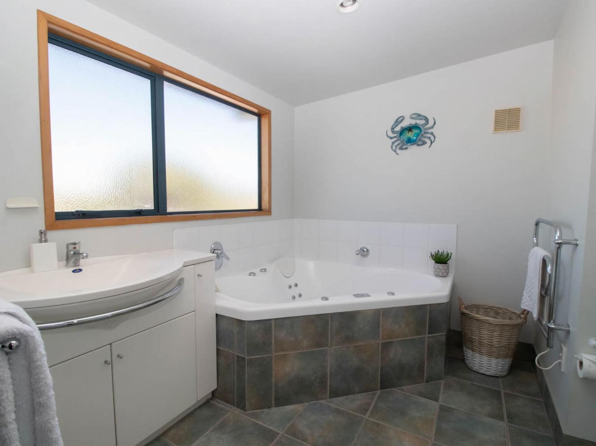 Beachfront Bliss On Wanaka Terrace Support Local Villa New Plymouth Eksteriør billede