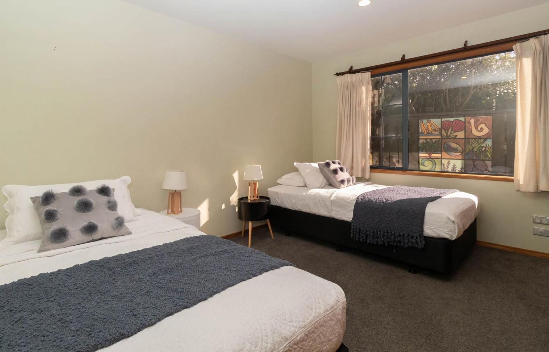 Beachfront Bliss On Wanaka Terrace Support Local Villa New Plymouth Eksteriør billede