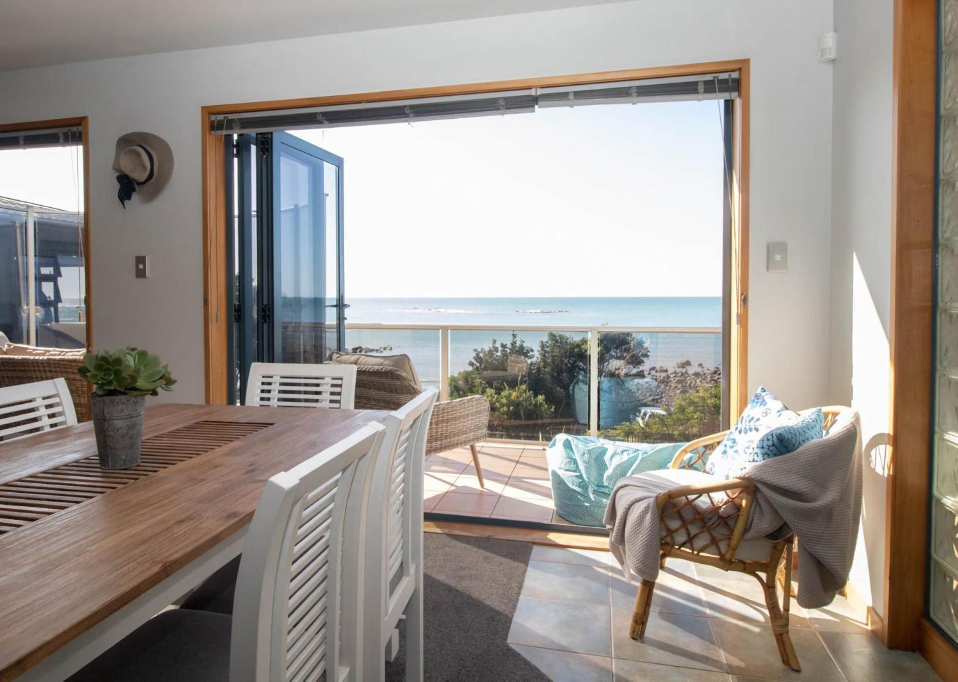 Beachfront Bliss On Wanaka Terrace Support Local Villa New Plymouth Eksteriør billede