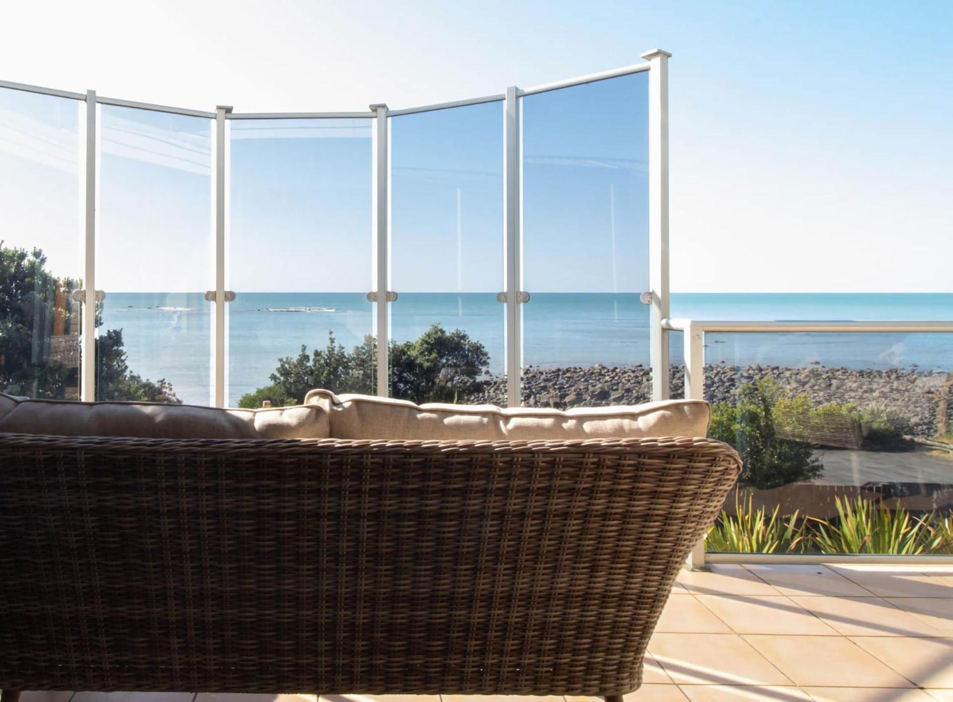 Beachfront Bliss On Wanaka Terrace Support Local Villa New Plymouth Eksteriør billede